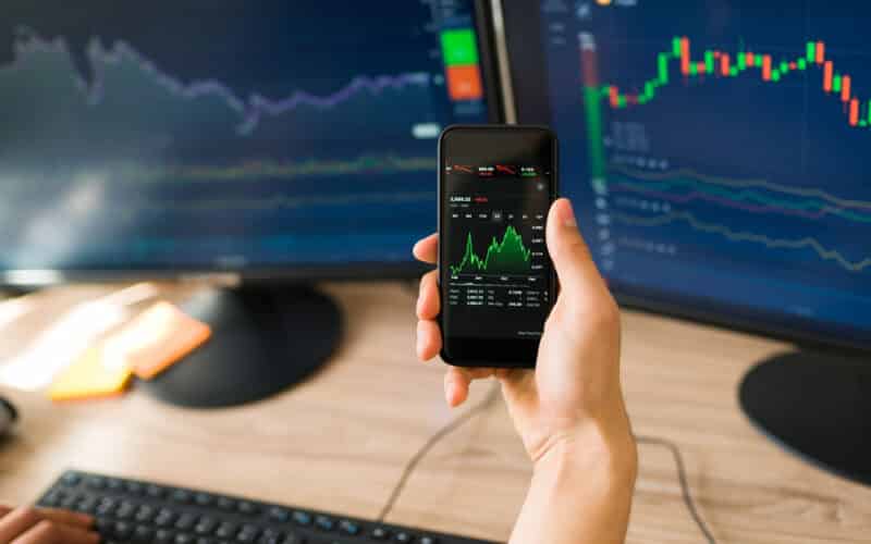 How to Start Trading Crypto Options and CFDs in 2022